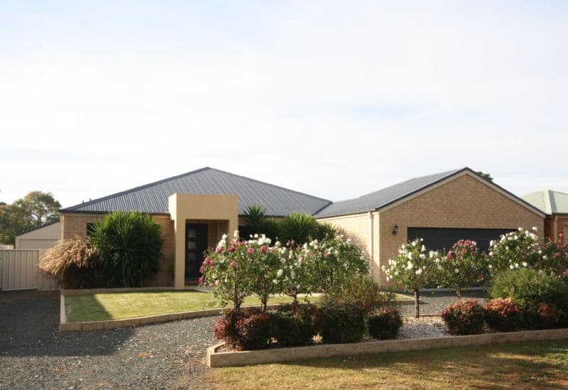9 High Street, ROCHESTER VIC 3561, Rochester - Thumbnail 2
