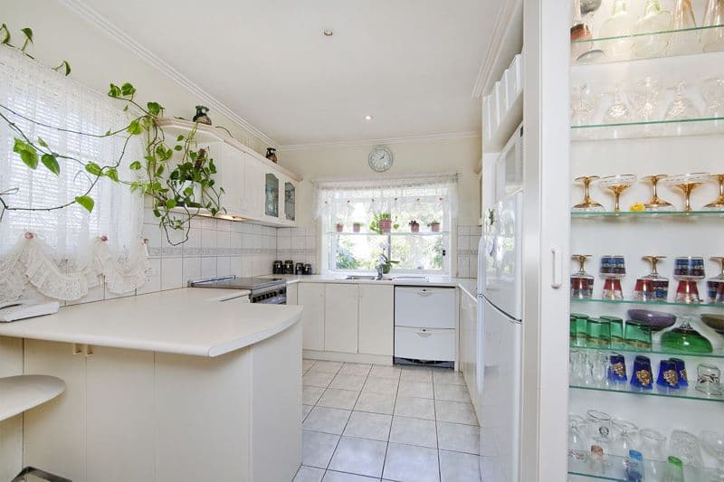 50 Bracken Grove, ALTONA VIC 3018, Altona - Thumbnail 2