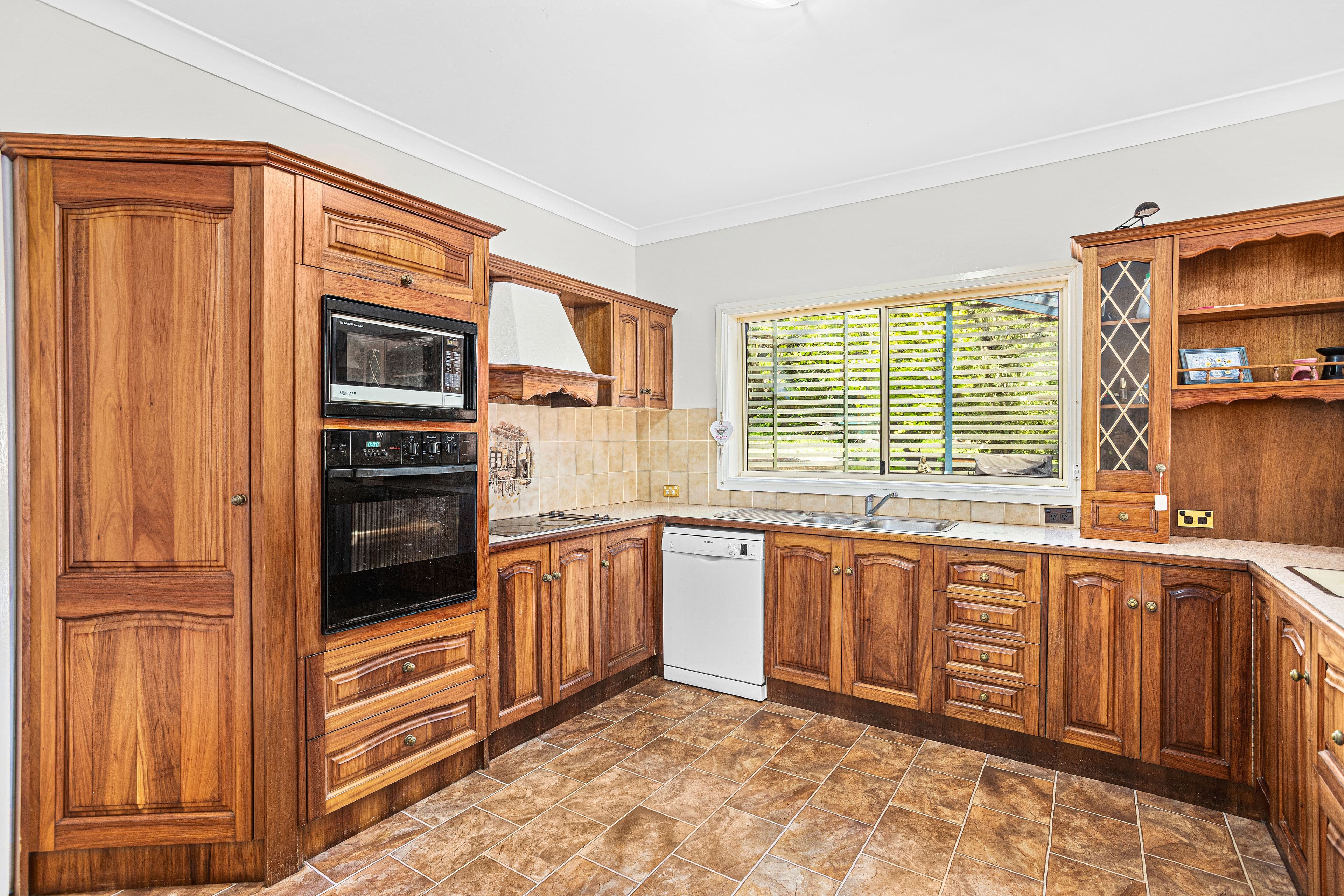 18 Postmans Track, Helensburgh NSW 2508, Helensburgh - Thumbnail 2