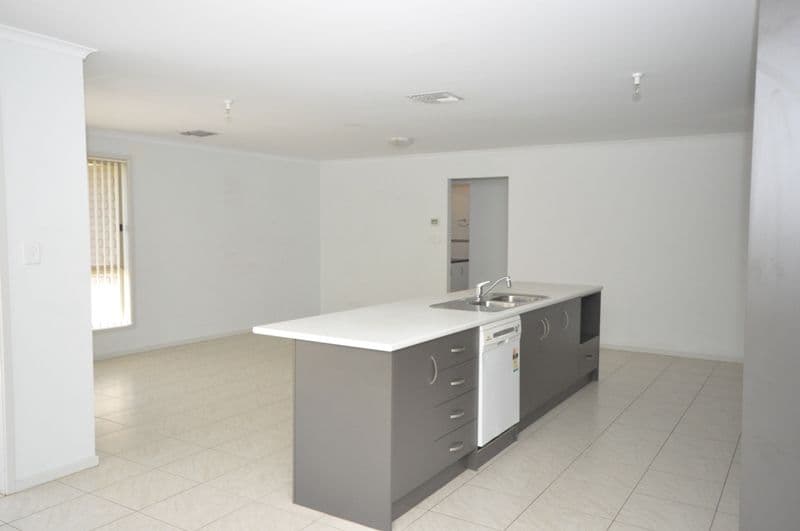 55 Strathaird Boulevard, SMITHFIELD SA 5114, Smithfield - Thumbnail 6