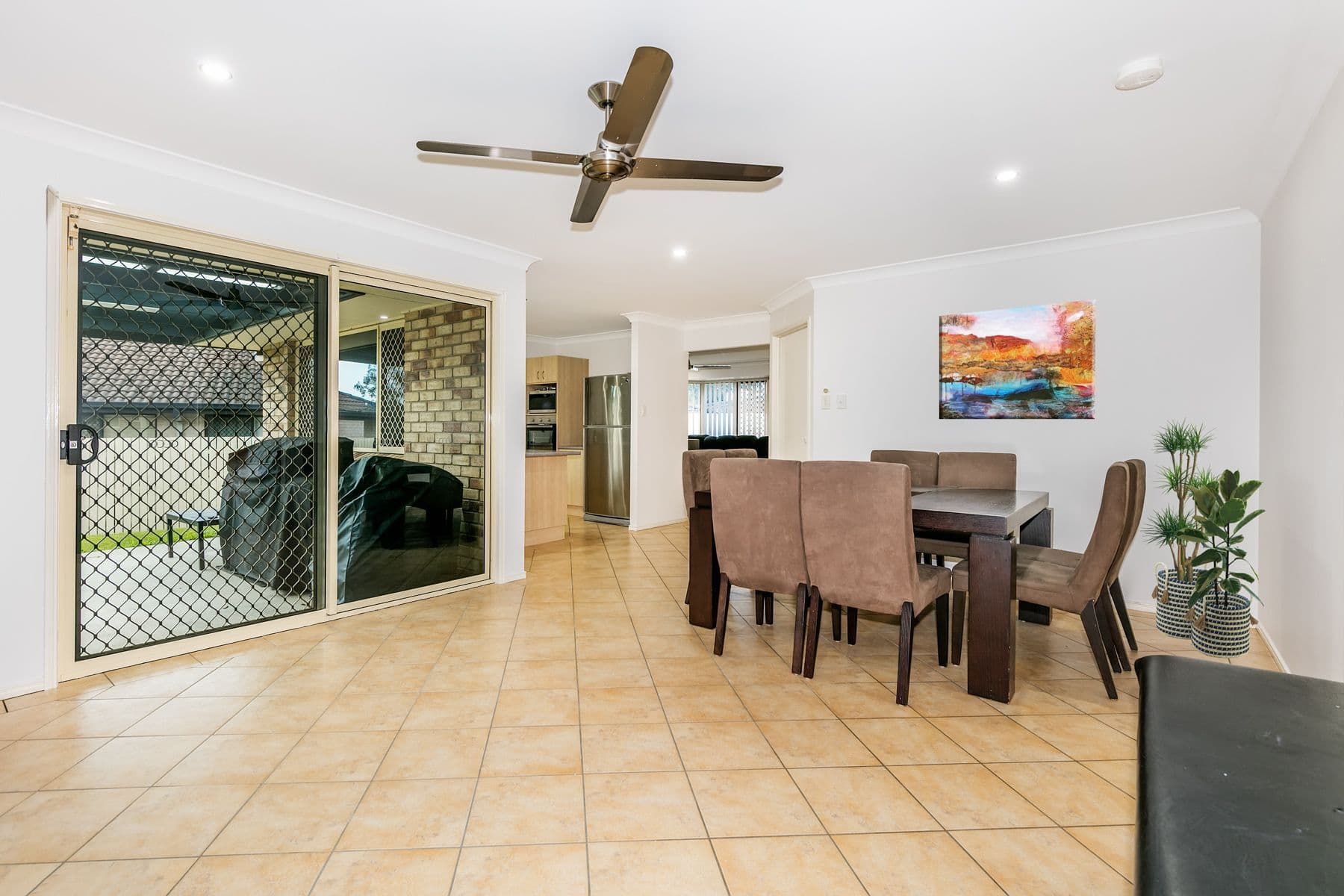 4 Holly Crescent, Windaroo QLD 4207, Windaroo - Thumbnail 4
