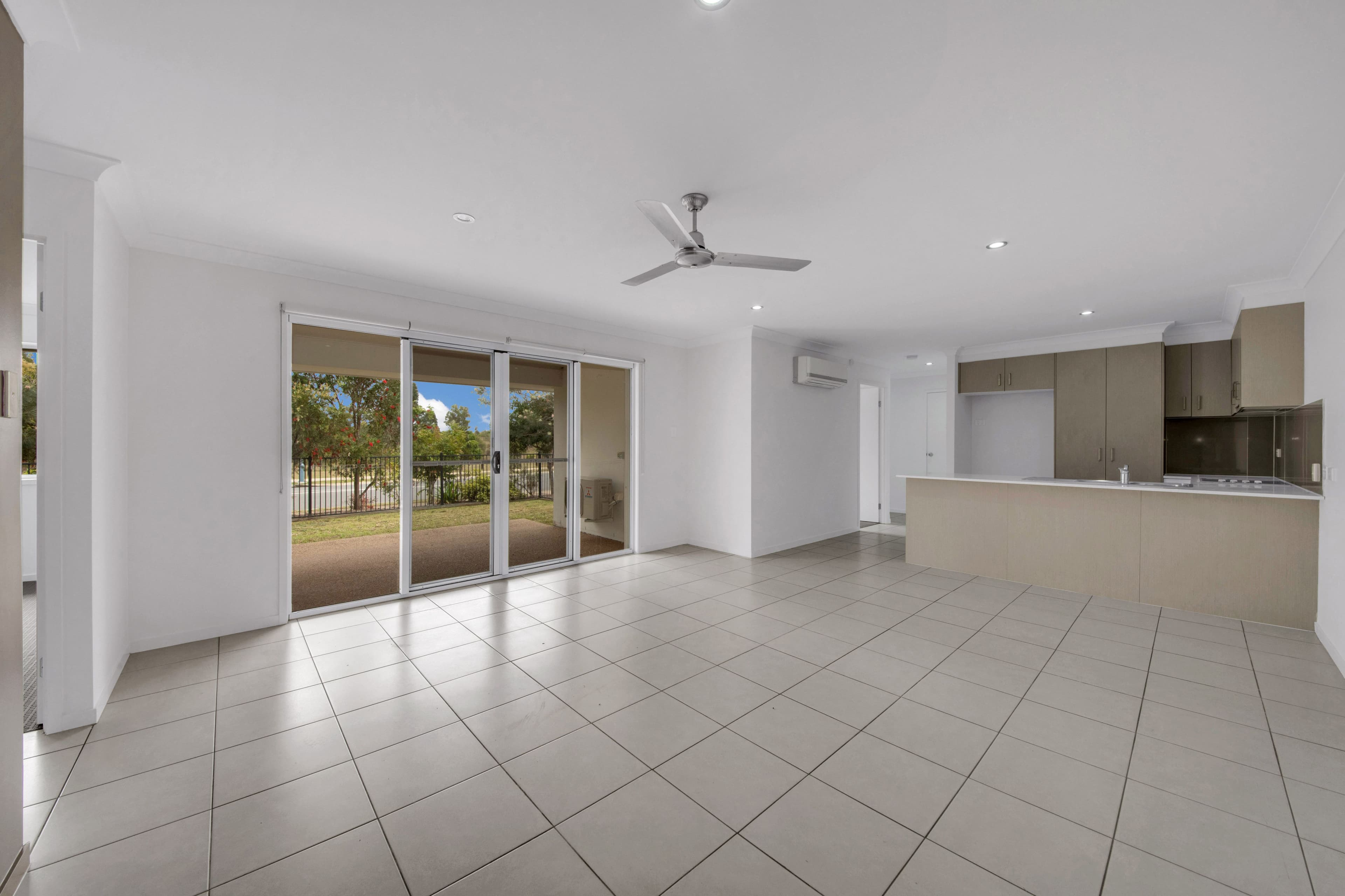 32 Seagull Boulevard, Kirkwood QLD 4680, Kirkwood - Thumbnail 3