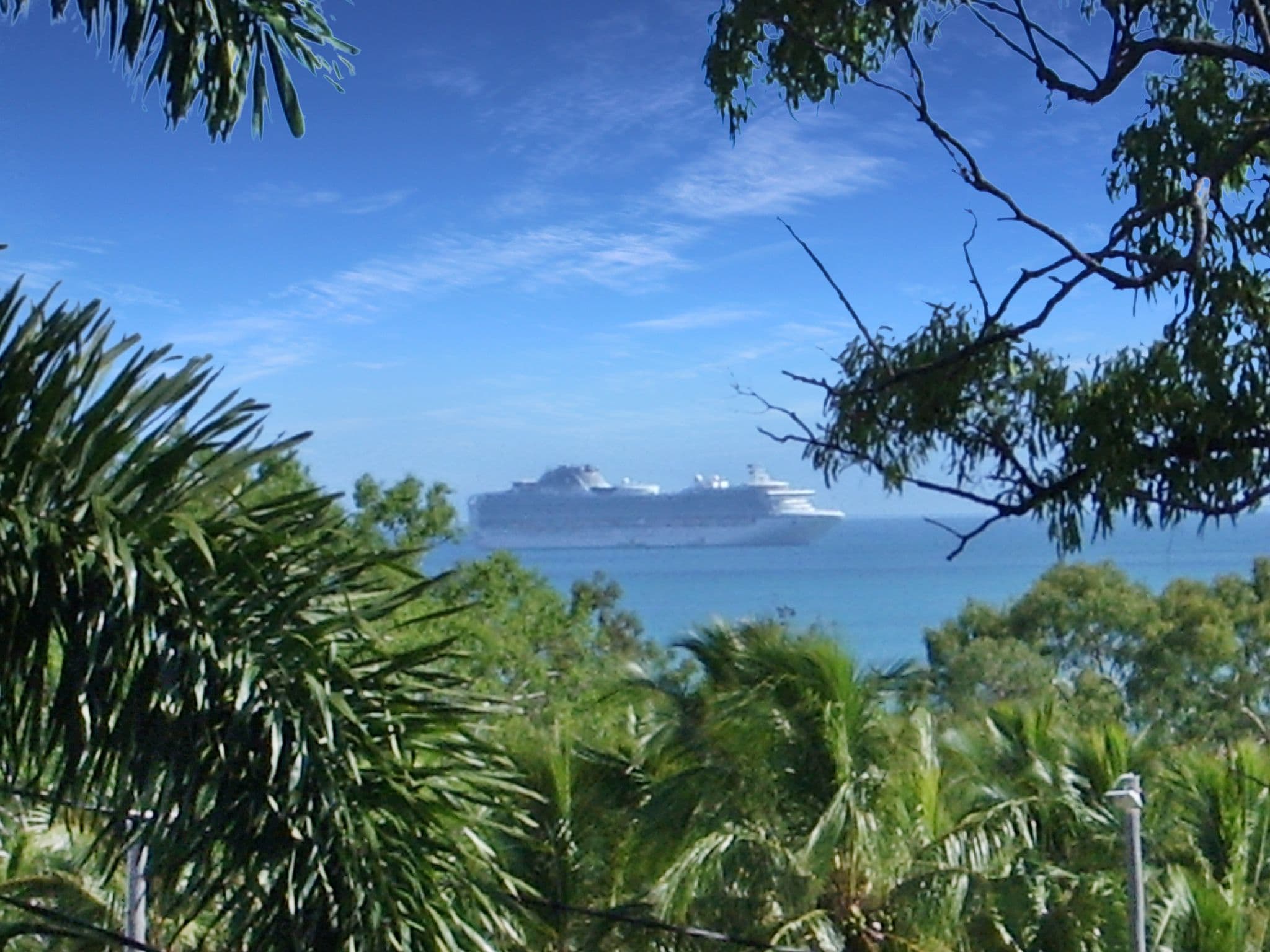 32 Waterson Way, Airlie Beach QLD 4802, Airlie Beach - Thumbnail 2
