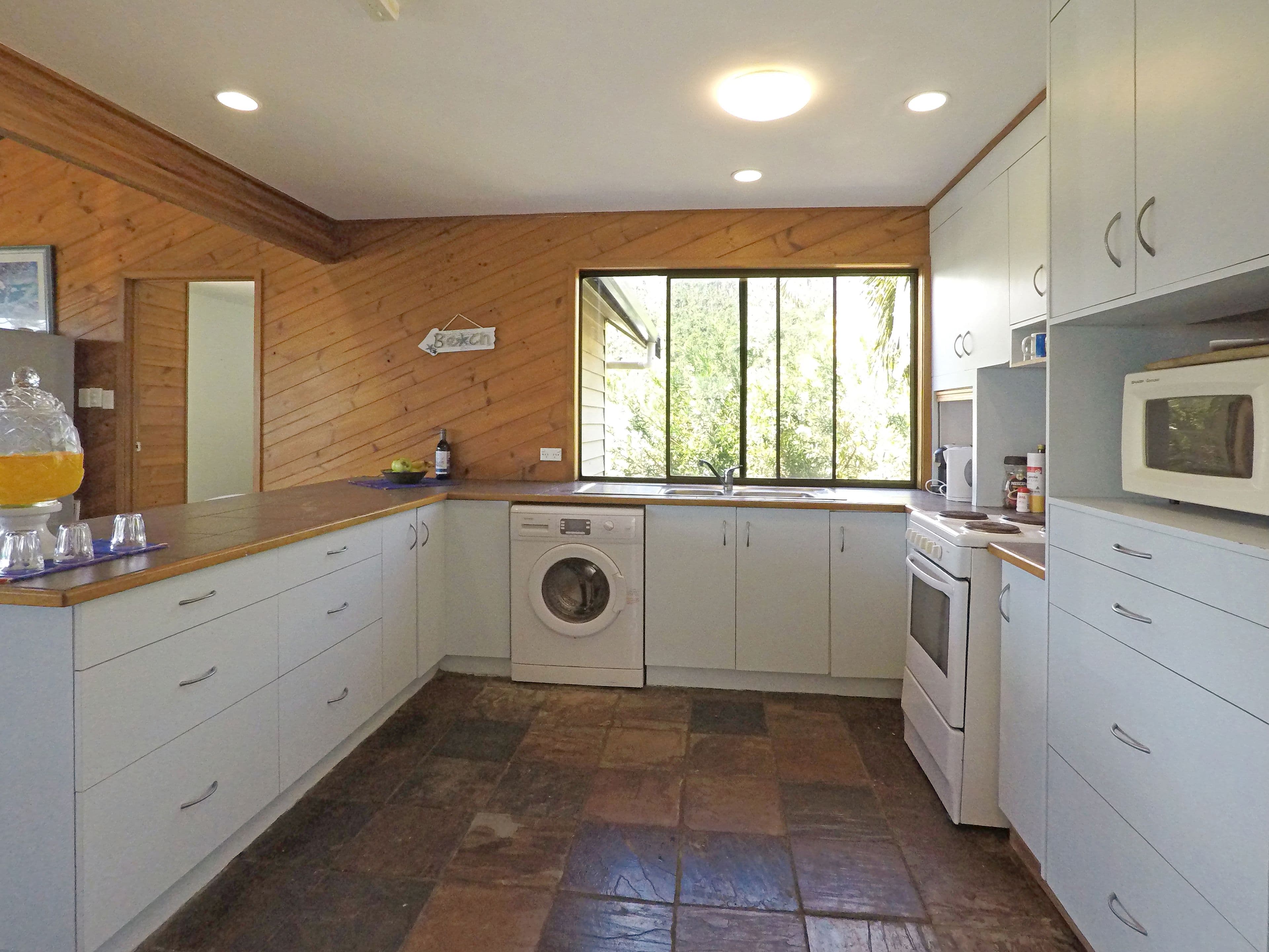 32 Waterson Way, Airlie Beach QLD 4802, Airlie Beach - Thumbnail 6