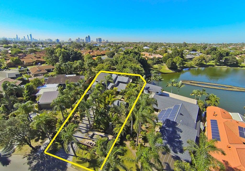 14 Haslewood Court, MERMAID WATERS QLD 4218, Mermaid Waters - Thumbnail 2