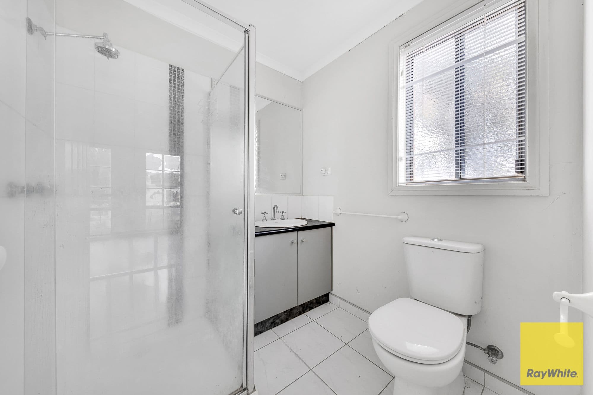 4 Hollows Circuit, Tarneit VIC 3029, Tarneit - Thumbnail 3