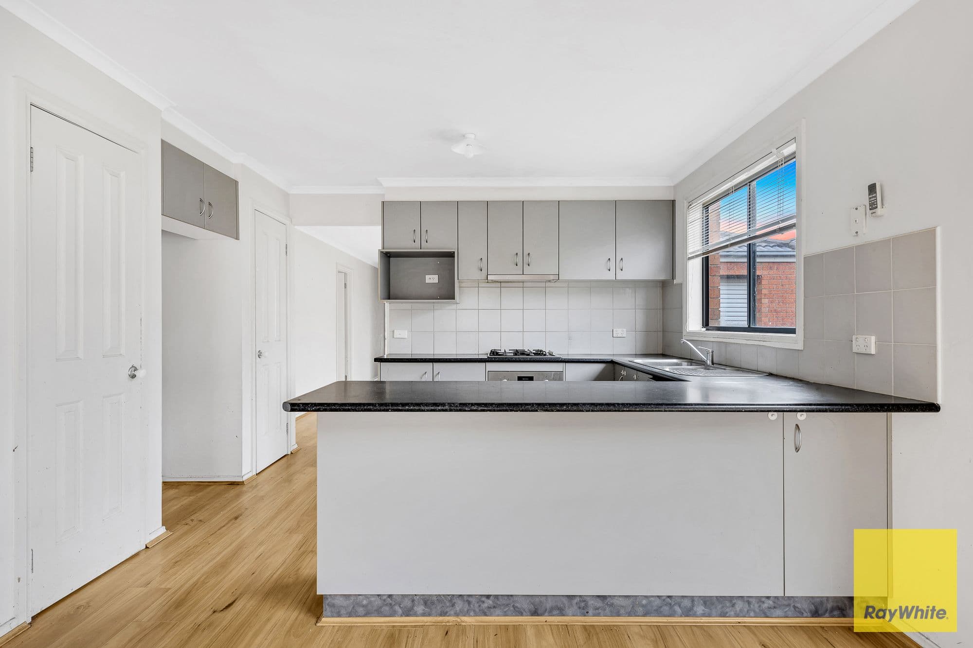 4 Hollows Circuit, Tarneit VIC 3029, Tarneit - Thumbnail 8