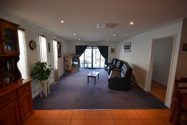14 Delhi Street, Seymour VIC 3660, Seymour - Thumbnail 7