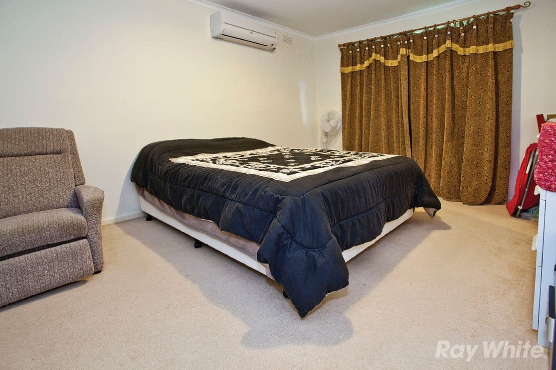 1 Gaynor Crescent, GLEN WAVERLEY VIC 3150, Glen Waverley - Thumbnail 5