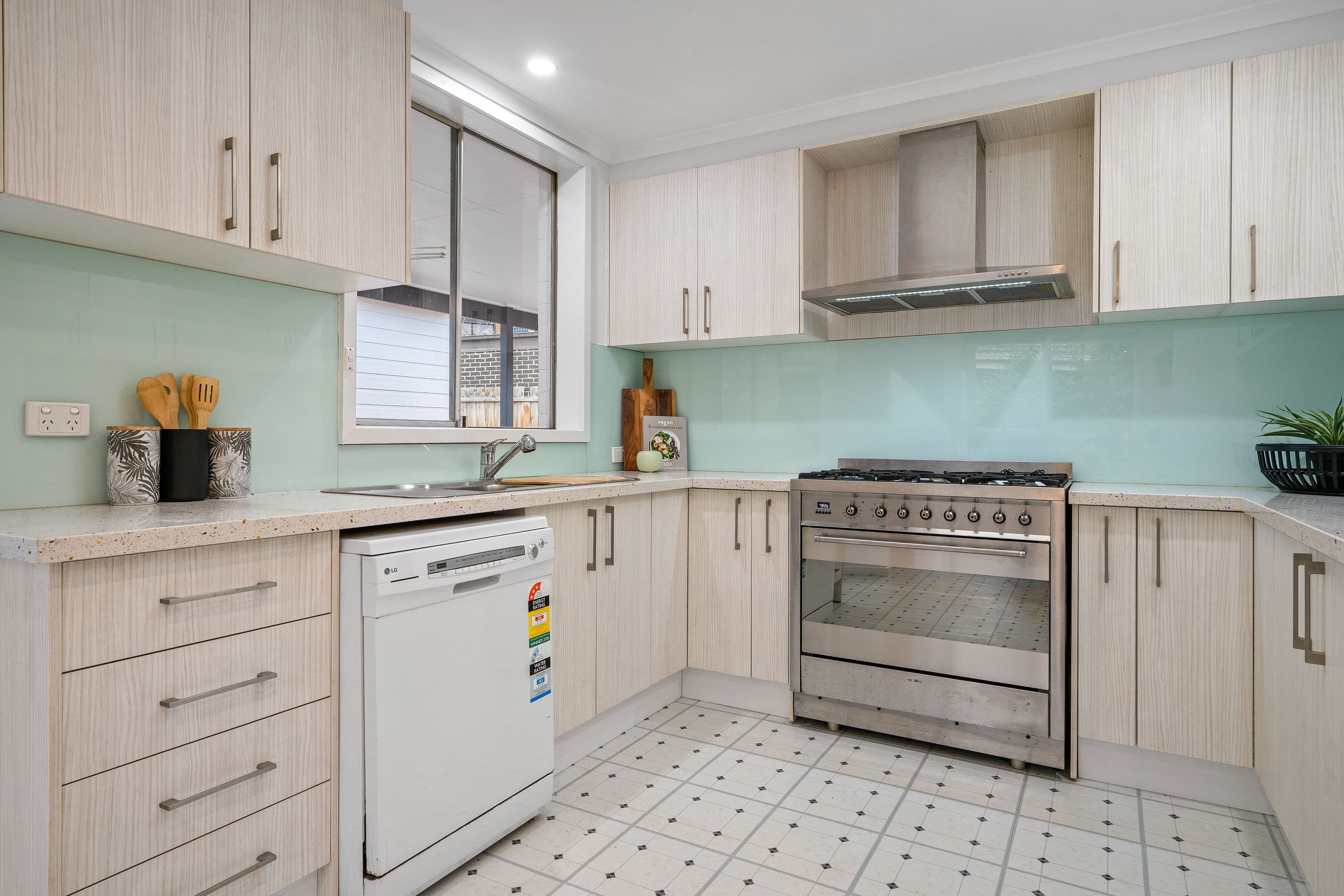 72 Noorong Avenue, Bundoora VIC 3083, Bundoora - Thumbnail 5