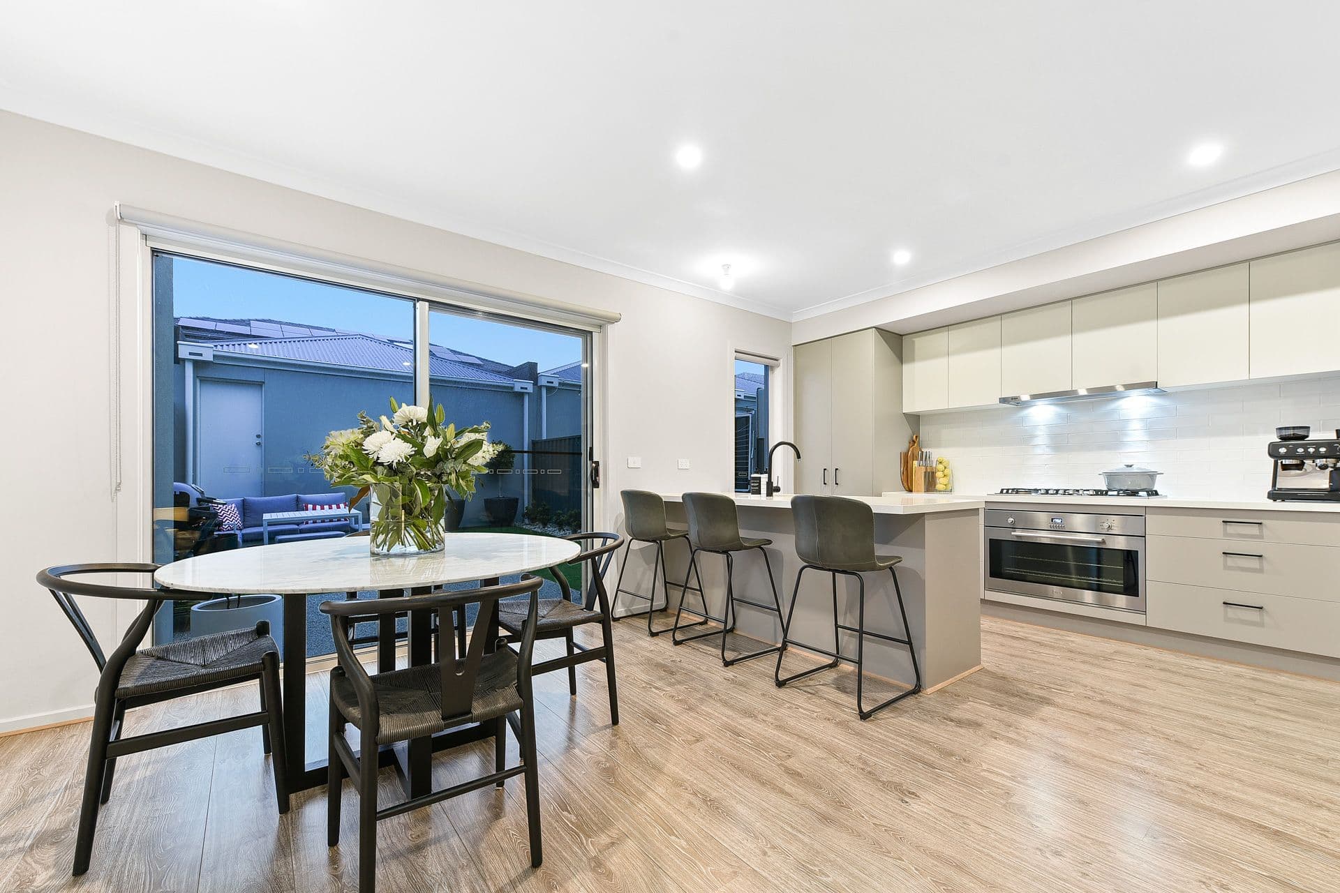 184 Carnival Boulevard, Berwick VIC 3806, Berwick - Thumbnail 4