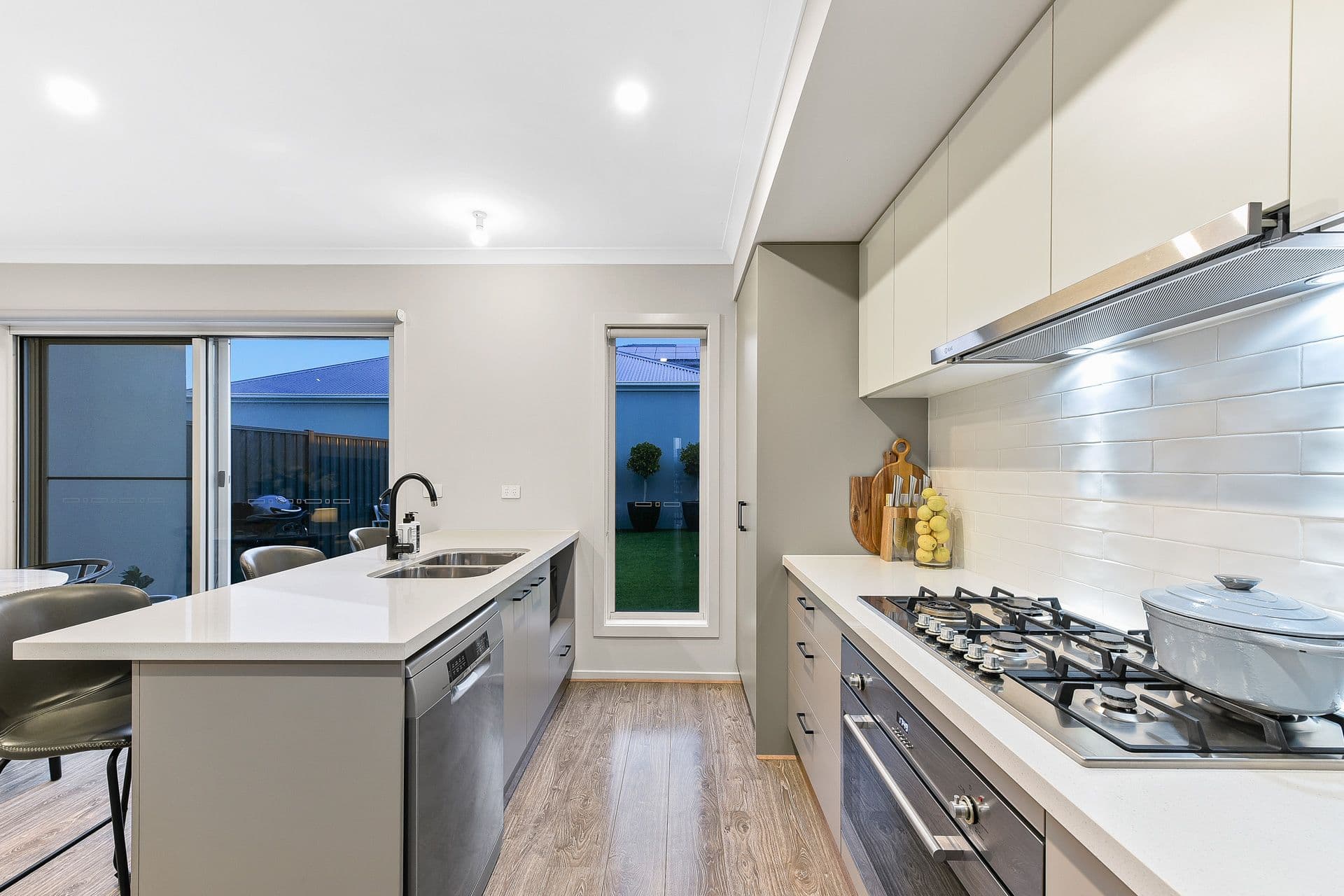 184 Carnival Boulevard, Berwick VIC 3806, Berwick - Thumbnail 6
