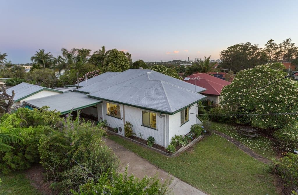 15 Caloola Street, STAFFORD QLD 4053, Stafford - Thumbnail 2