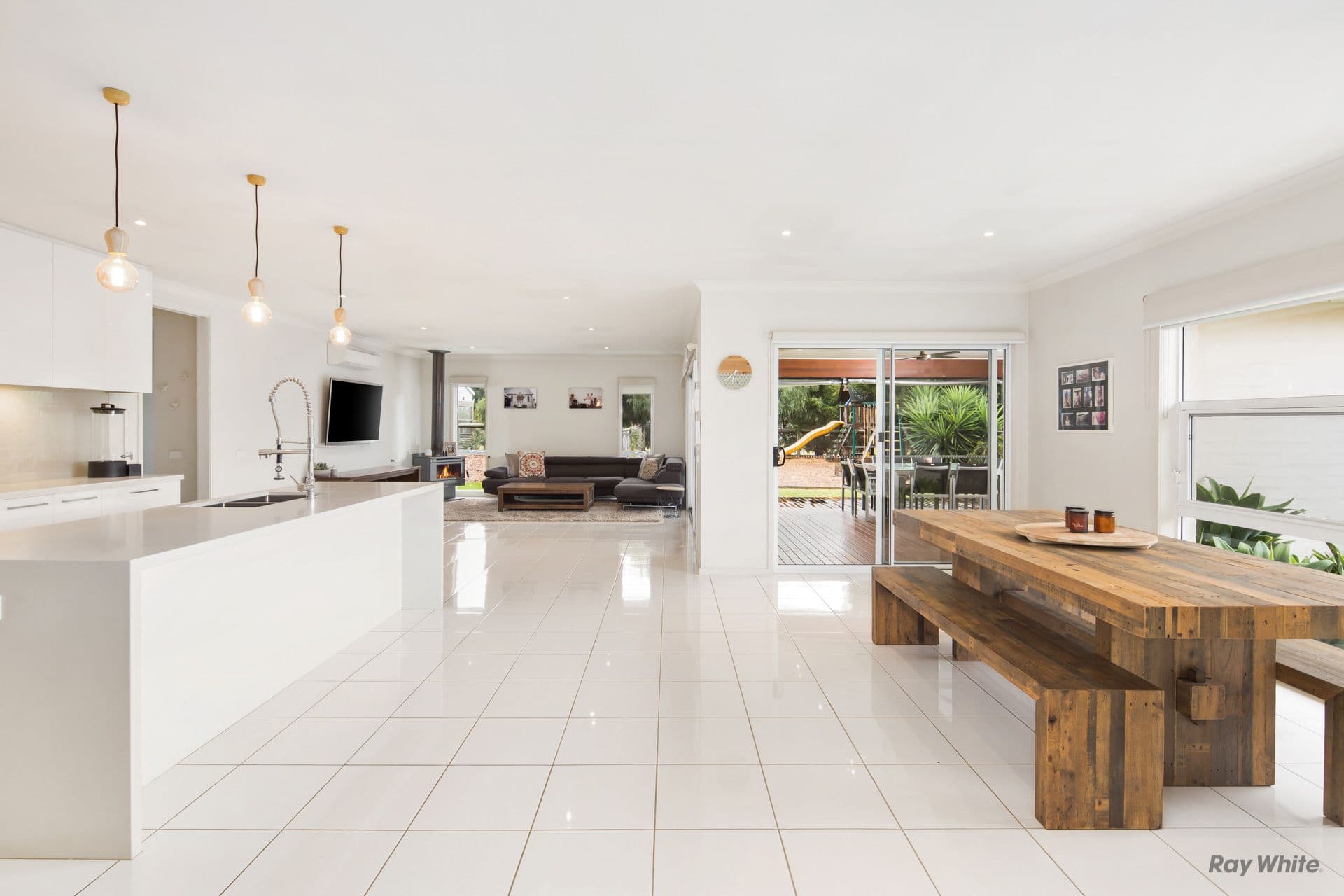 6 Shelly Court, Cowes VIC 3922, Cowes - Thumbnail 2