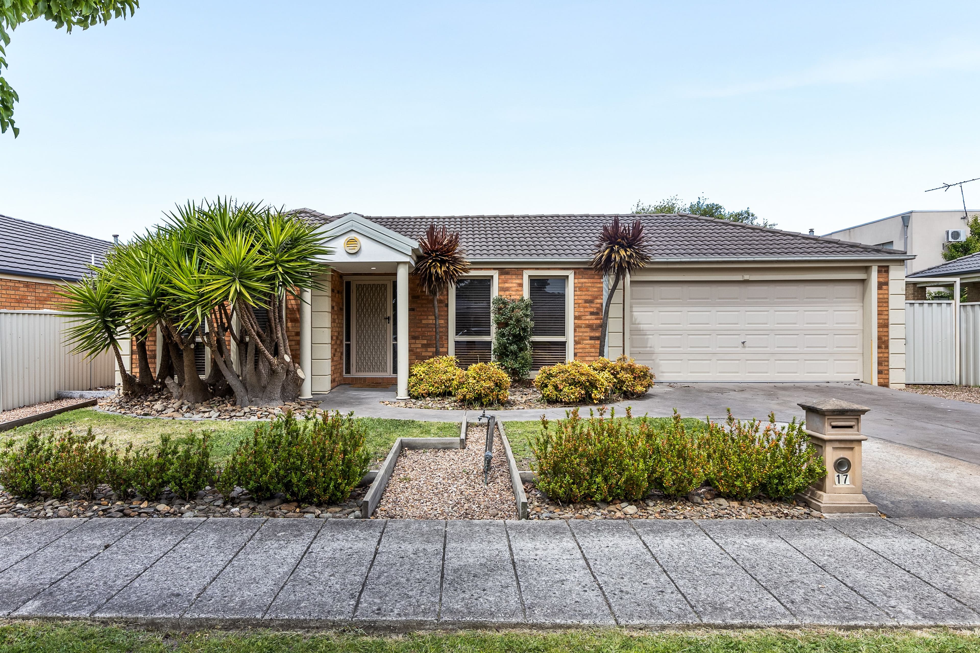 17 Pine Valley Rise, Craigieburn VIC 3064, Craigieburn - Image 1