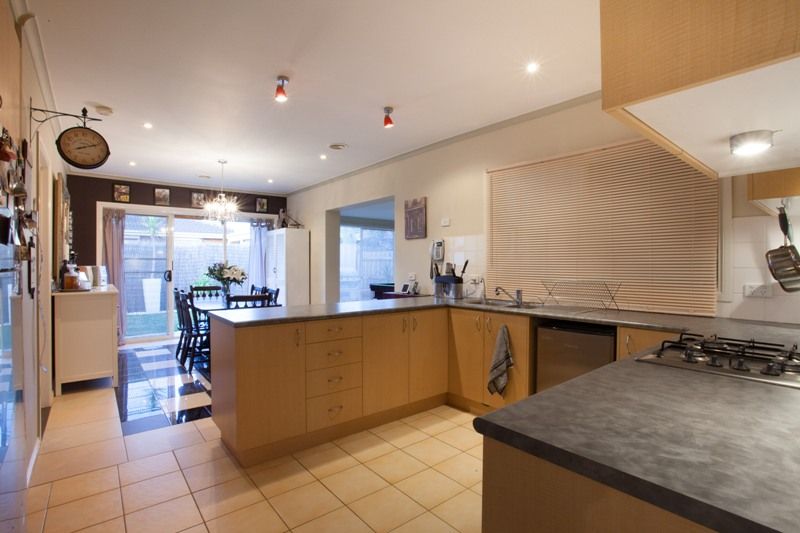 96 Botanical Grove, DOVETON VIC 3177, Doveton - Thumbnail 2