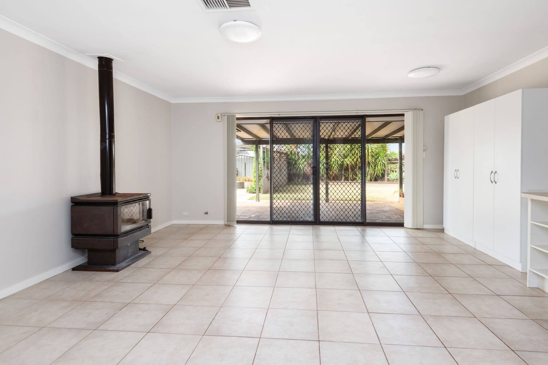 6 Jugan Place, Hannans WA 6430, Hannans - Thumbnail 3