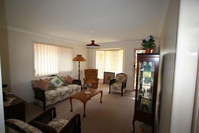121  Whites Road, MANLY WEST QLD 4179, Manly West - Thumbnail 3