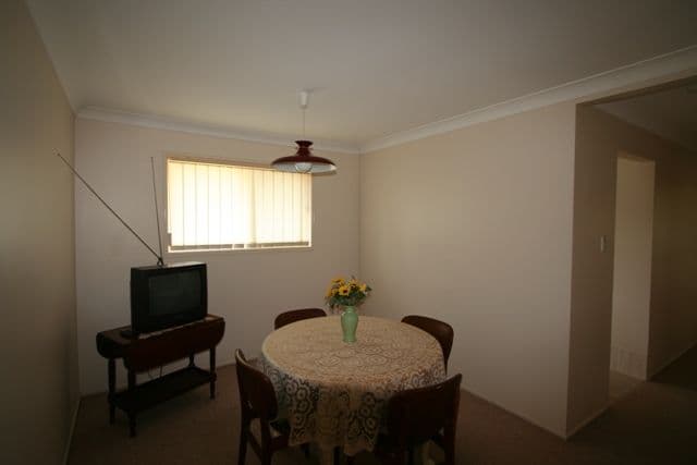 121  Whites Road, MANLY WEST QLD 4179, Manly West - Thumbnail 4