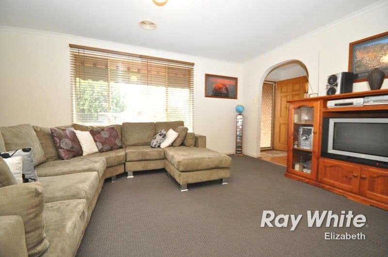 22 Axminster Crescent, CRAIGMORE SA 5114, Craigmore - Thumbnail 3