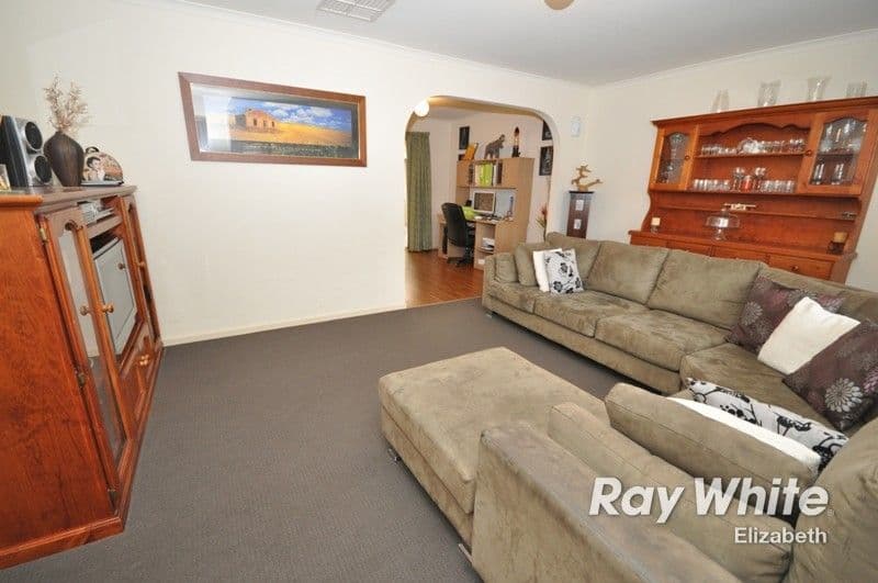 22 Axminster Crescent, CRAIGMORE SA 5114, Craigmore - Thumbnail 4
