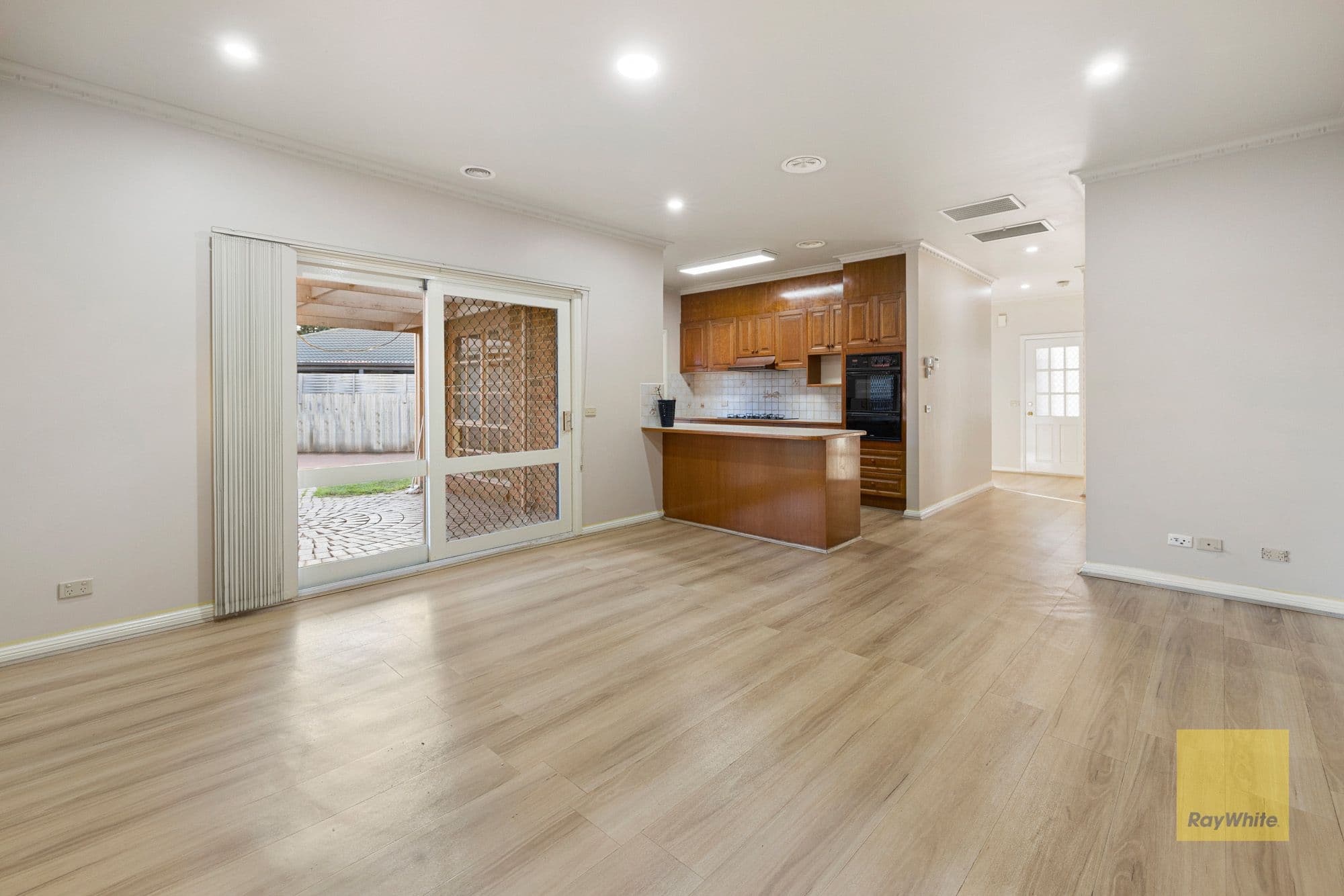 7 Rottnest Court, Hoppers Crossing VIC 3029, Hoppers Crossing - Thumbnail 4
