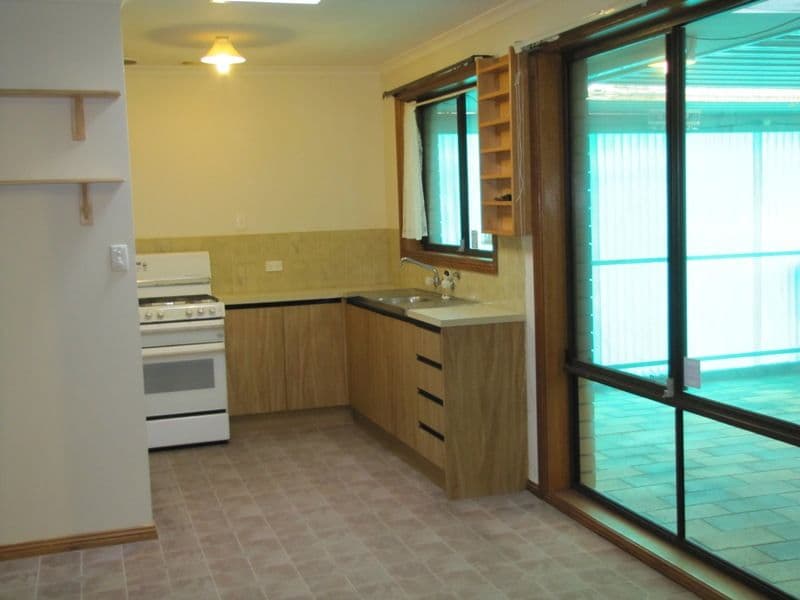 12 Angle Vale Road, EVANSTON GARDENS SA 5116, Evanston Gardens - Thumbnail 2