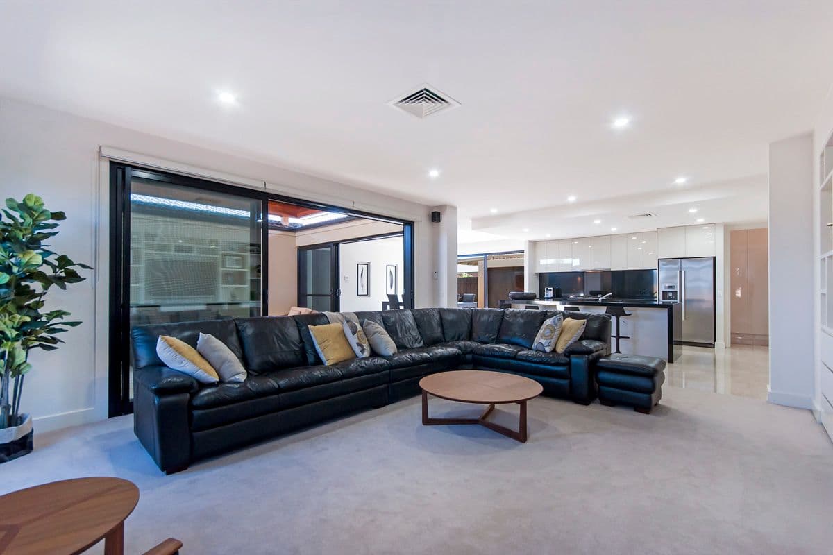 18 Flinders Street, Warrnambool VIC 3280, Warrnambool - Thumbnail 2