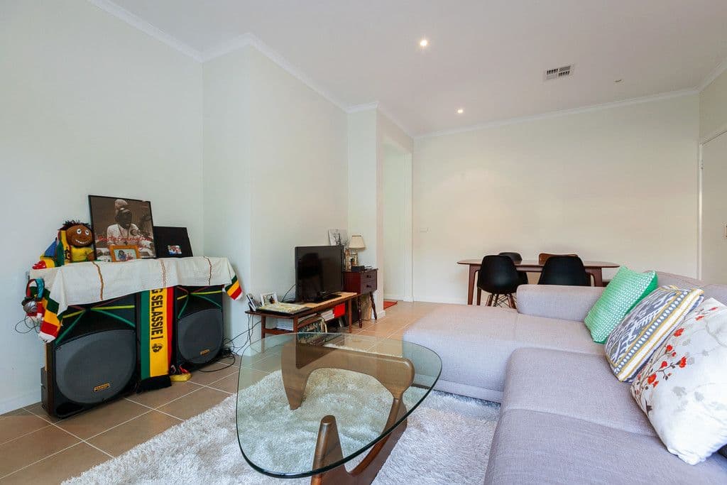 34 Willoughby Street, RESERVOIR VIC 3073, Reservoir - Thumbnail 4