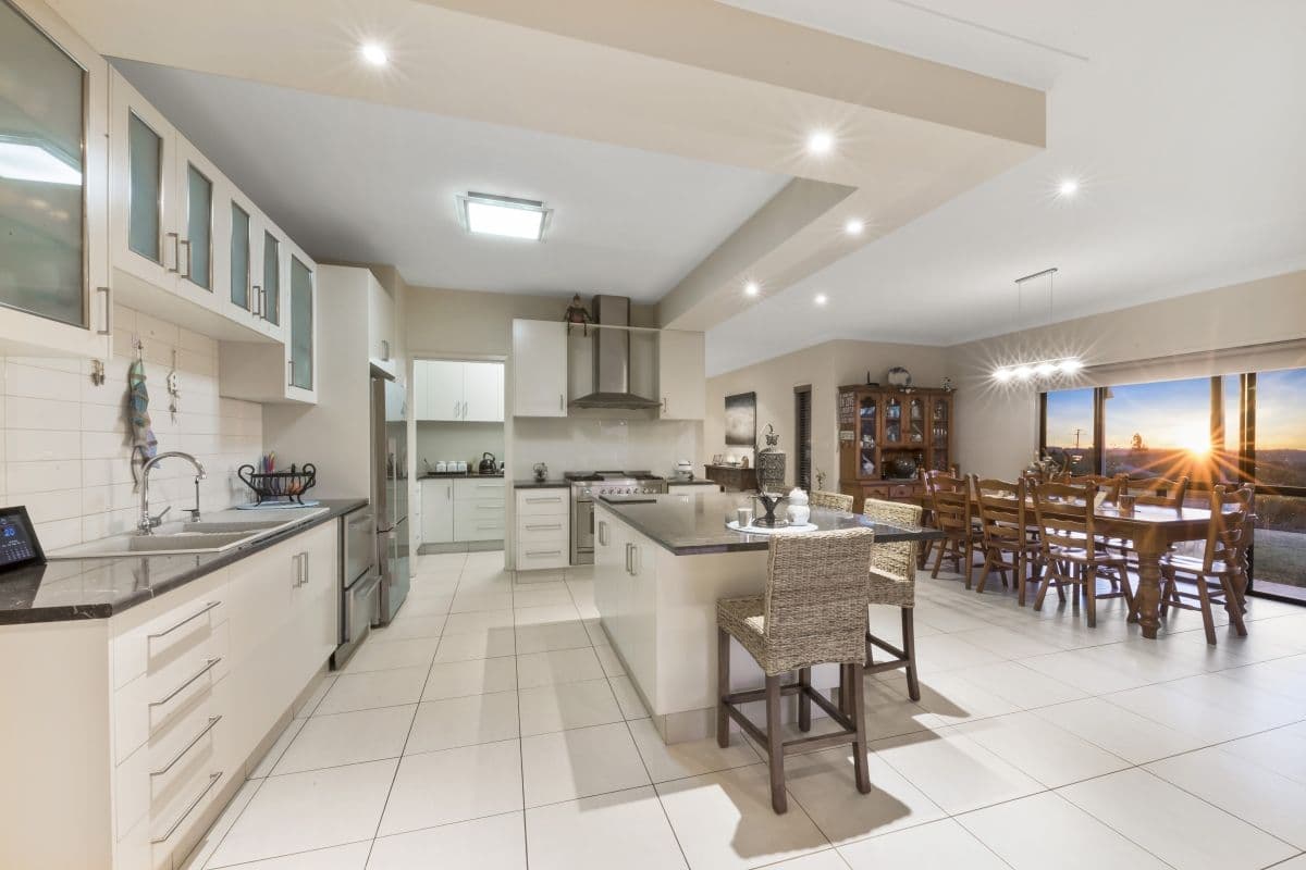 4 Jenna Court, Highfields QLD 4352, Highfields - Thumbnail 2