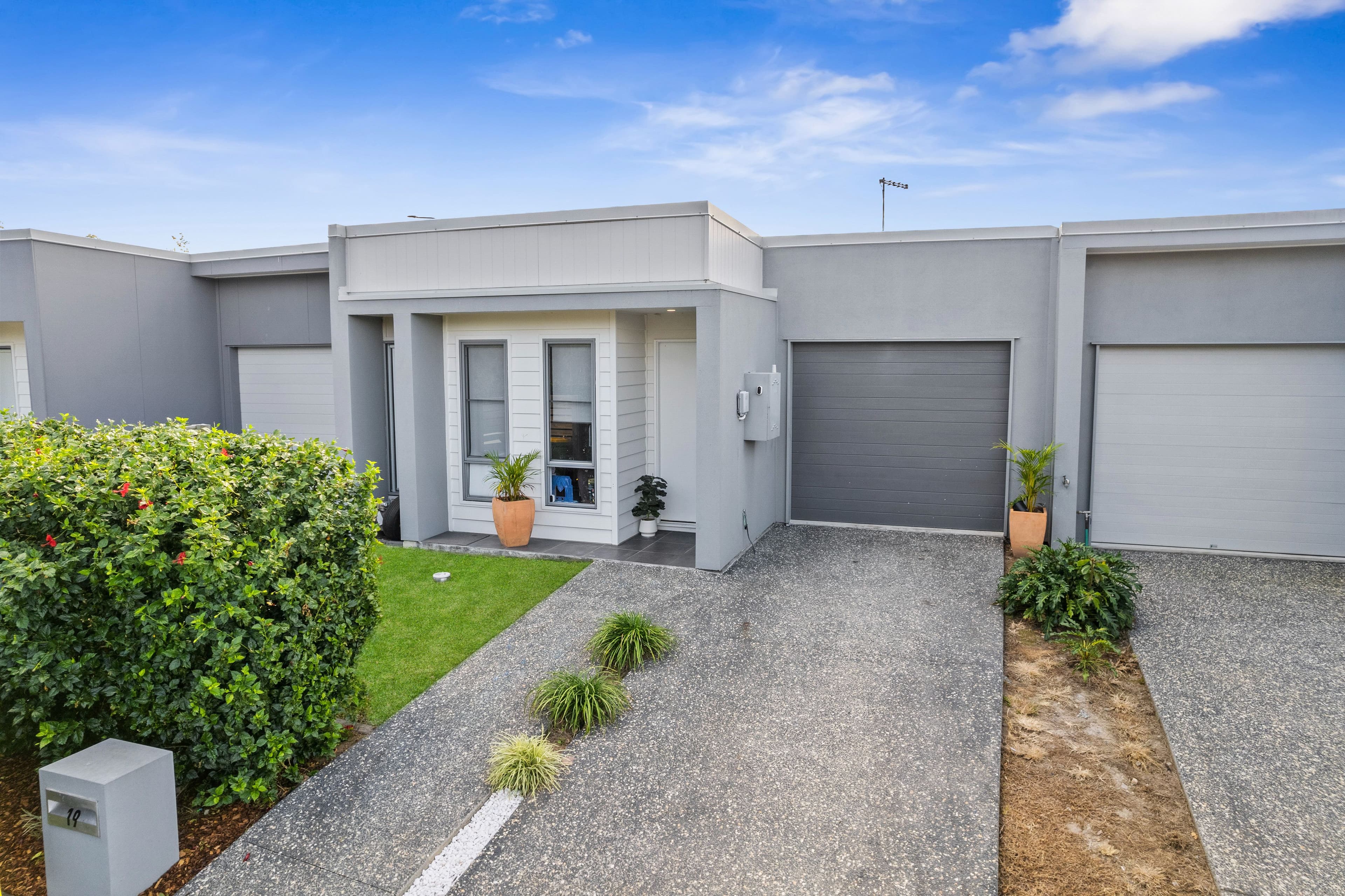 19 Mortimer Drive, FLAGSTONE QLD 4280, Flagstone - Thumbnail 2