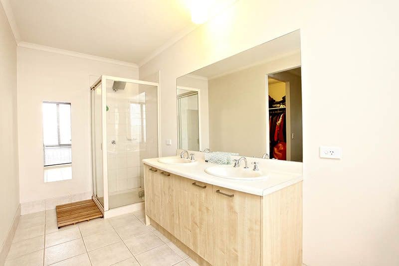 22 Fuschia Grove, SOUTH MORANG VIC 3752, South Morang - Thumbnail 3