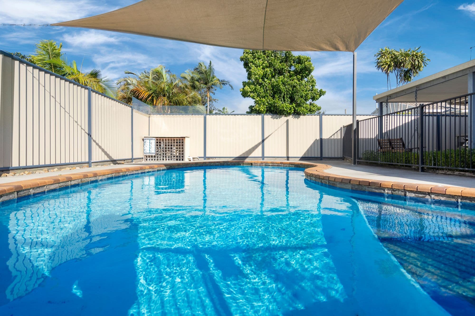27 Glendevon Crescent, Mount Warren Park QLD 4207, Mount Warren Park - Thumbnail 3