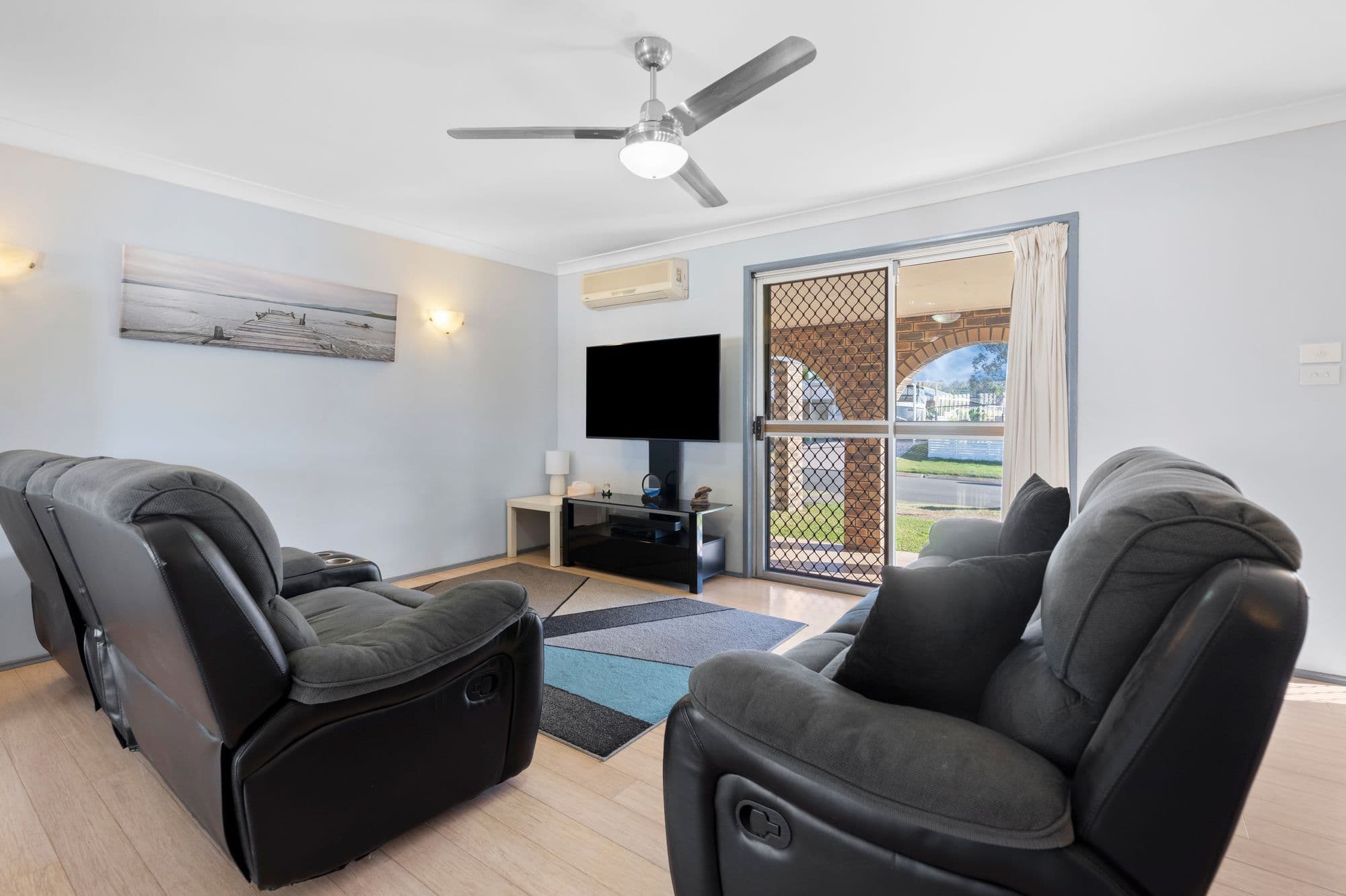 27 Glendevon Crescent, Mount Warren Park QLD 4207, Mount Warren Park - Thumbnail 5