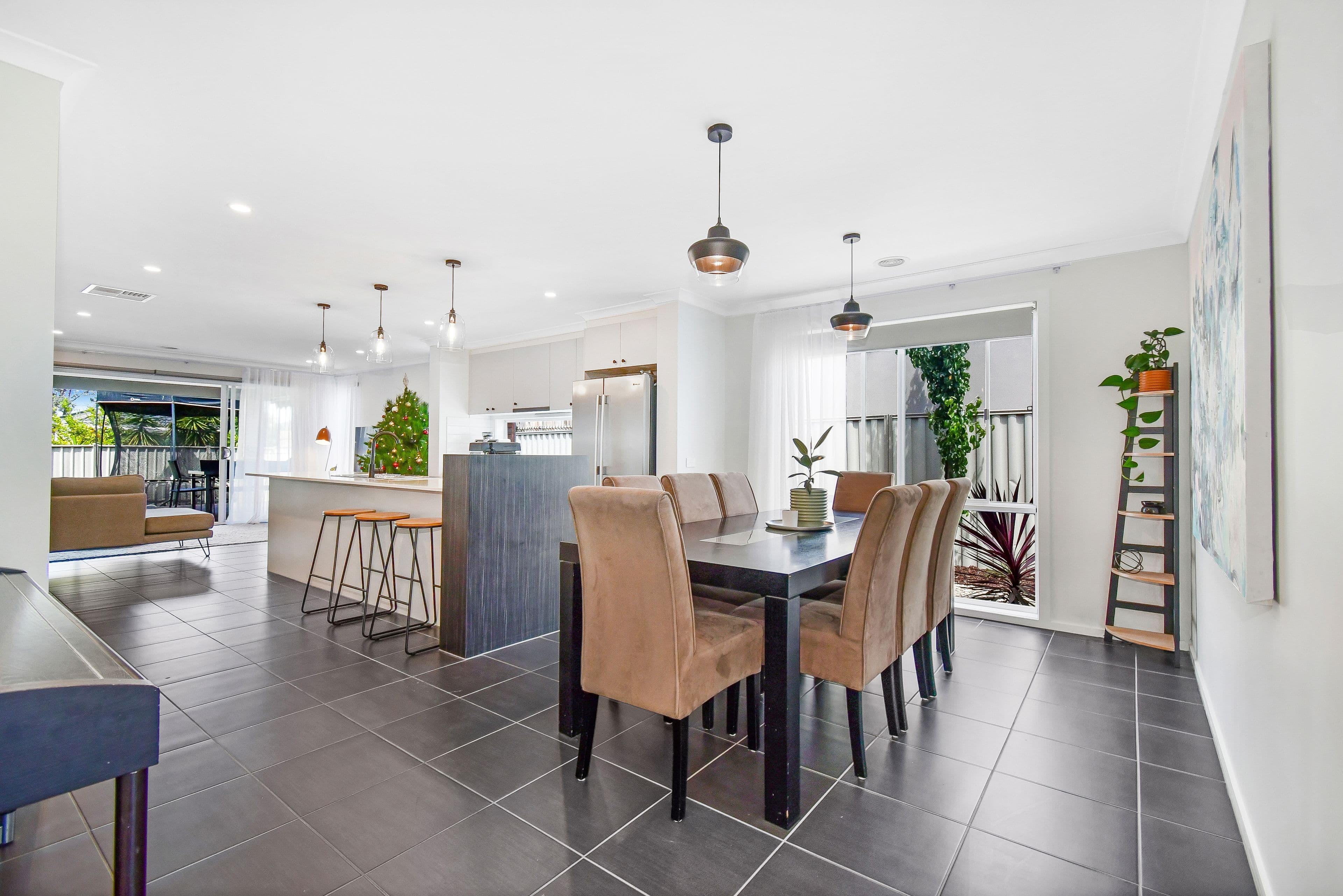 10 Warbler Street, Pakenham VIC 3810, Pakenham - Thumbnail 4