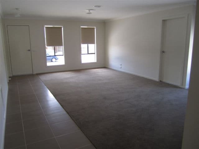 111 Golf View Drive, Craigieburn VIC 3064, Craigieburn - Thumbnail 3