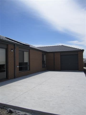 111 Golf View Drive, Craigieburn VIC 3064, Craigieburn - Thumbnail 5