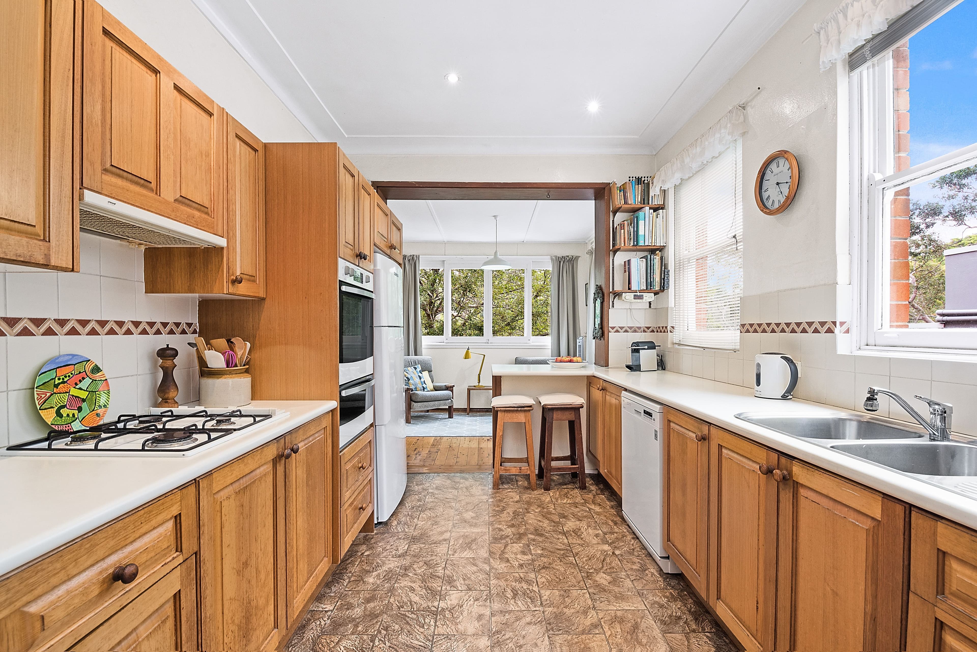 36 Lower Cliff Avenue, Northbridge - Thumbnail 6