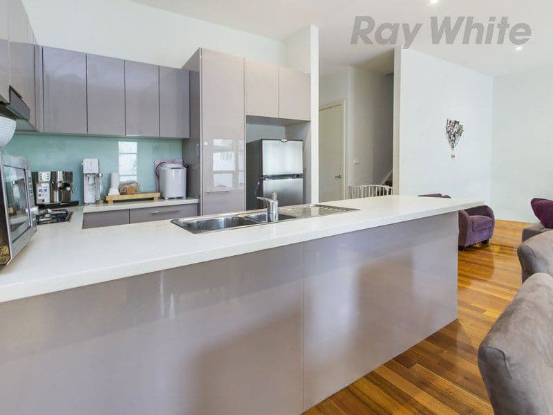9 Manikato Avenue, Mordialloc VIC 3195, Mordialloc - Thumbnail 2