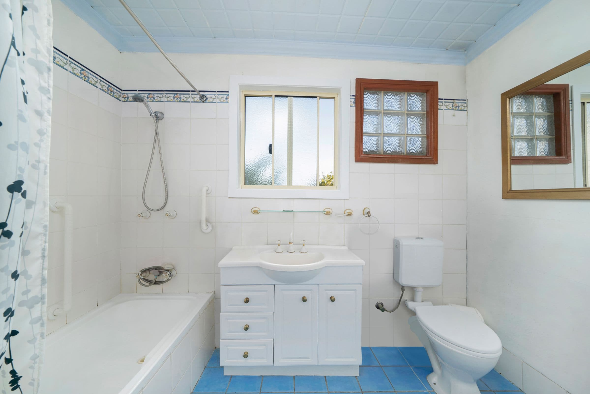 2 Inglis Street, Woody Point QLD 4019, Woody Point - Thumbnail 8