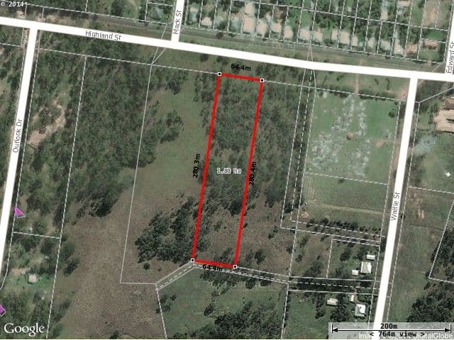 2 Highland Street, Esk QLD 4312, Esk - Thumbnail 2