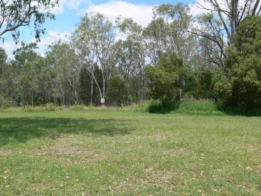 2 Highland Street, Esk QLD 4312, Esk - Thumbnail 3