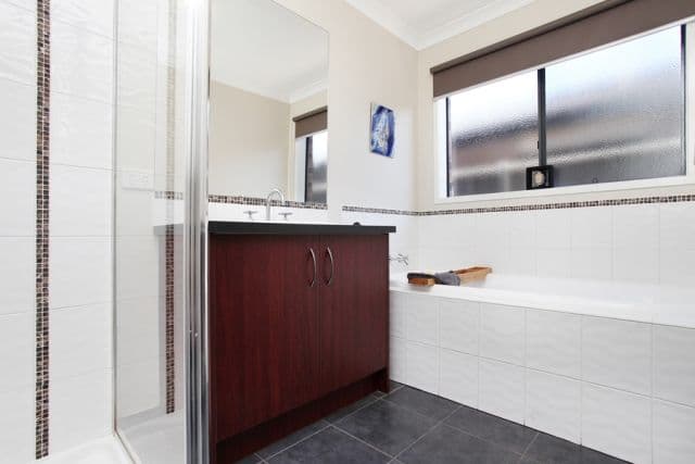 2 Amadeus Street, WYNDHAM VALE VIC 3024, Wyndham Vale - Thumbnail 6