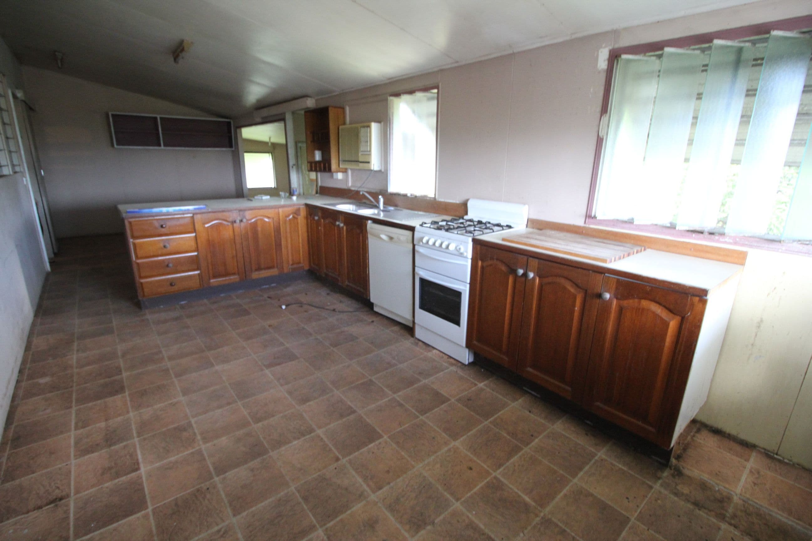 45 Gilbeys Road, Hawkins Creek QLD 4850, Hawkins Creek - Thumbnail 2