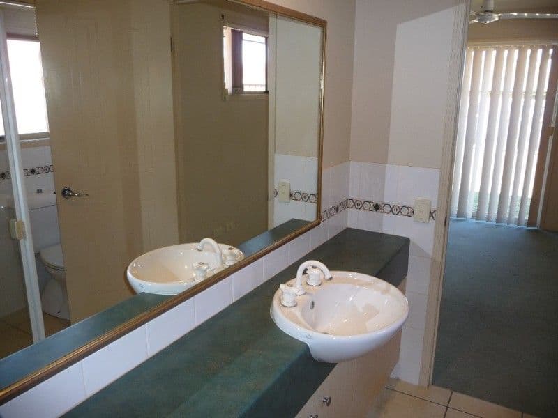 20 Meadow Way, UPPER COOMERA QLD 4209, Upper Coomera - Thumbnail 3