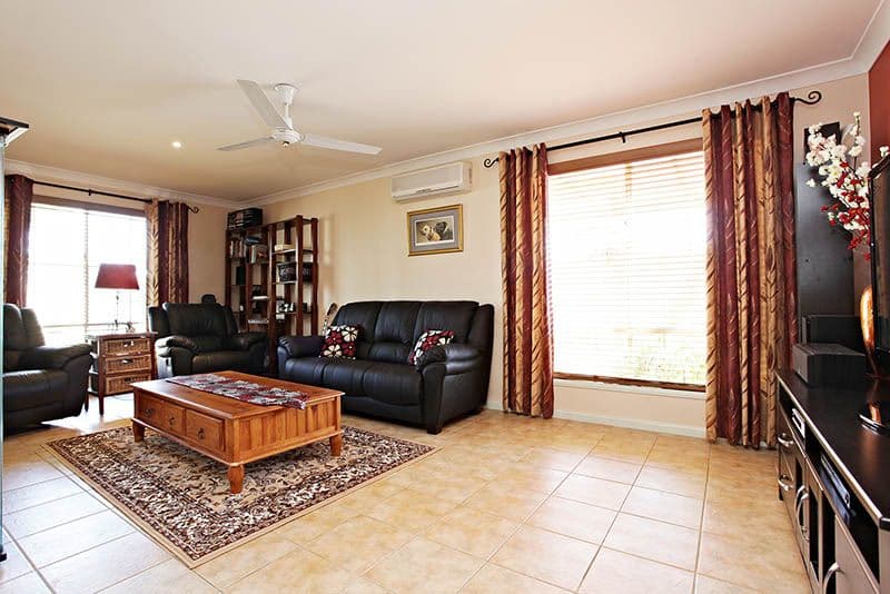 4 Elabana Place, FOREST LAKE QLD 4078, Forest Lake - Thumbnail 2