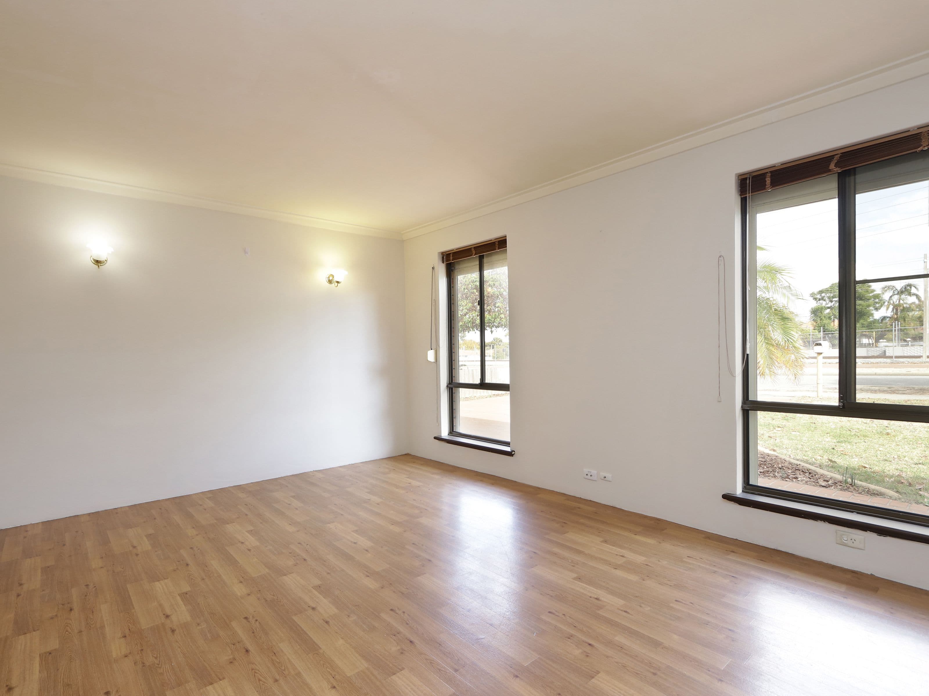 98 Railway Parade, Queens Park WA 6107, Queens Park - Thumbnail 6