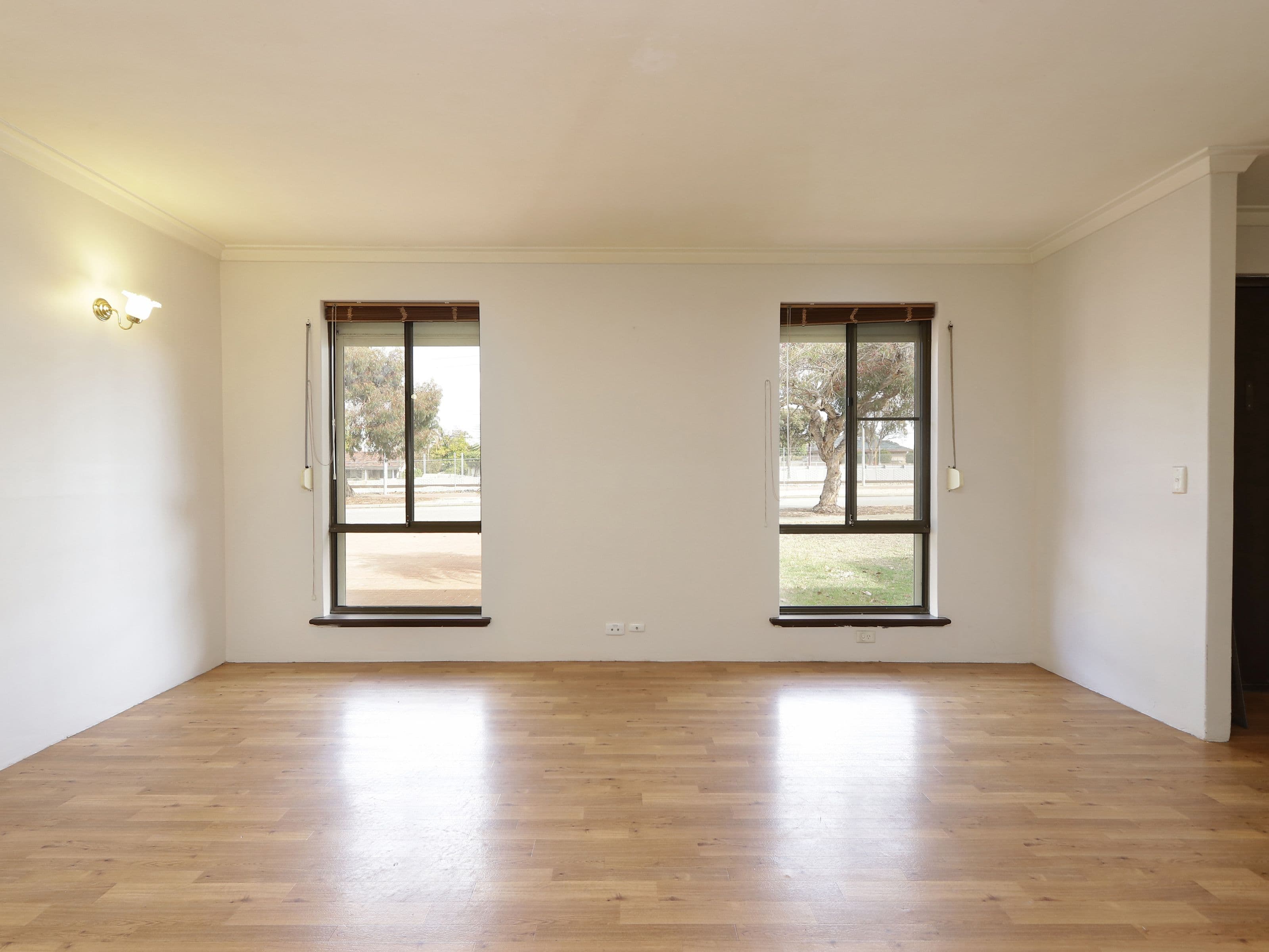 98 Railway Parade, Queens Park WA 6107, Queens Park - Thumbnail 8