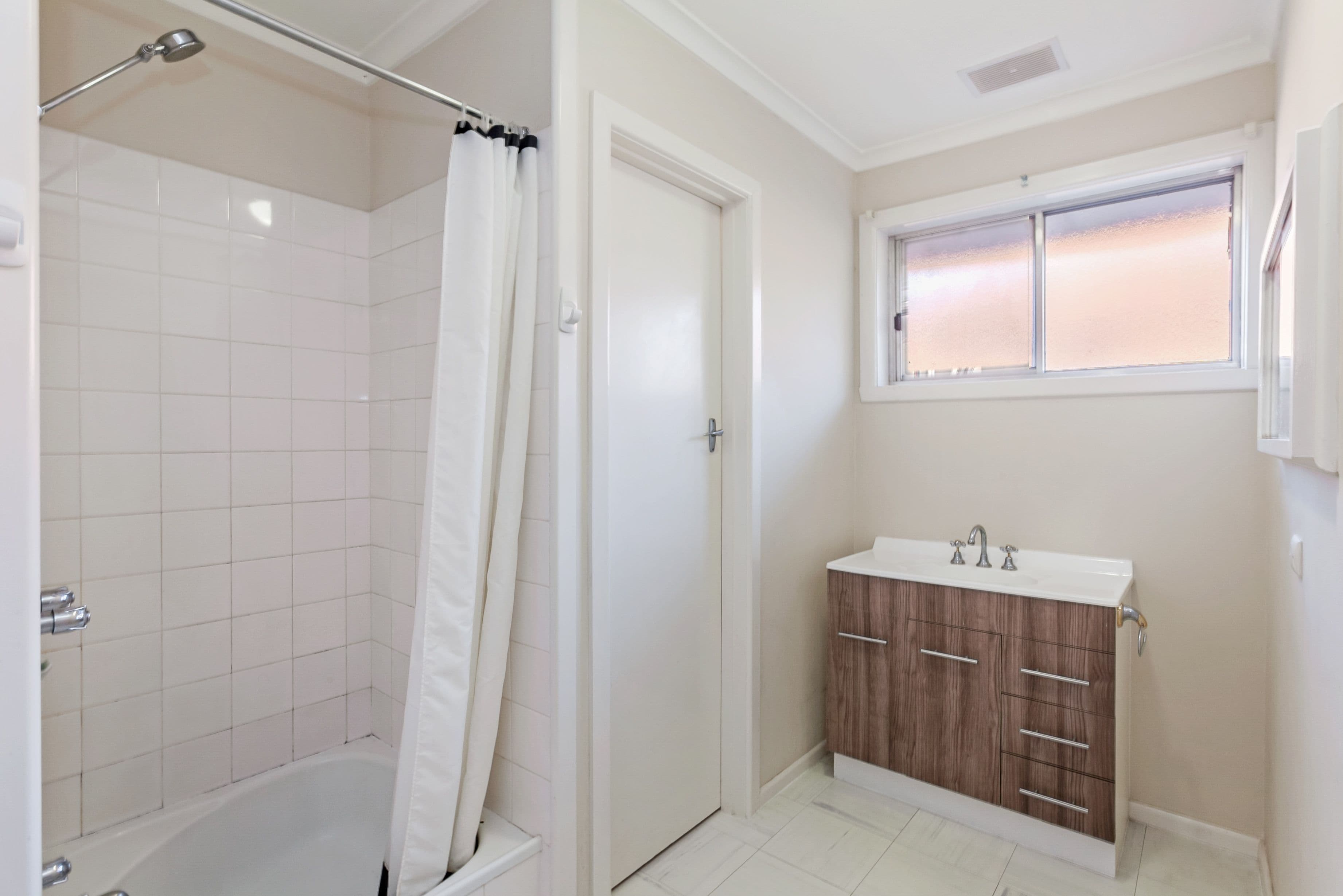 65 Thackeray Road, Reservoir VIC 3073, Reservoir - Thumbnail 4