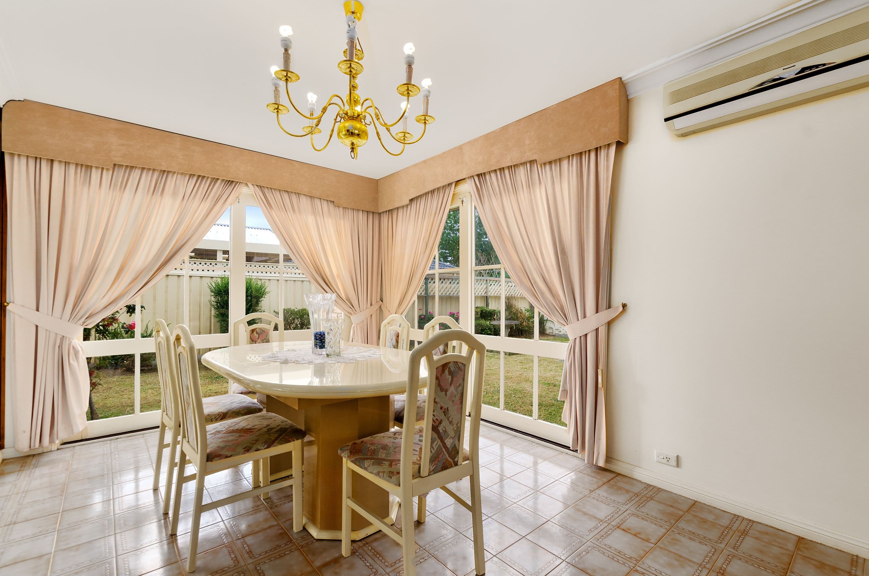 2 Windsor Crescent, Brownsville - Thumbnail 4